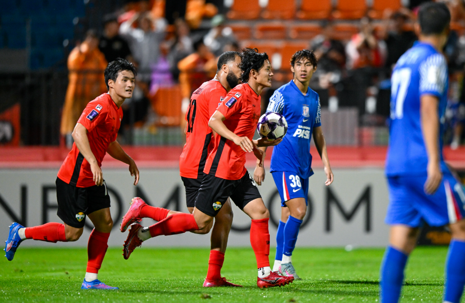 我们不会去, 需要寄望上, 俱乐部和球 我们不会去, 需要寄望上, 俱乐部和球